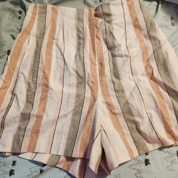 Zara high waisted shorts - Picture 1 of 3